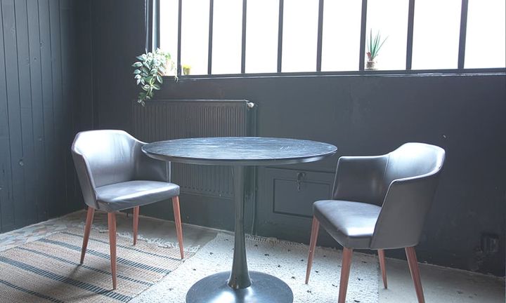 Portant et vestiaire de Cocoon — 8 rue Saint-Fargeau, Paris