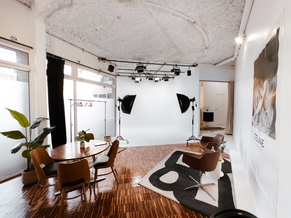 Studio Édito, 2 rue Albert-Marquet Paris