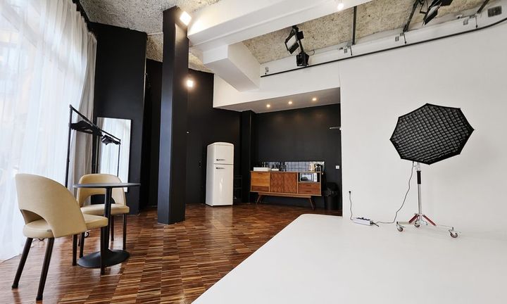 Vue d'ensemble du studio Panorama — 2 rue Albert-Marquet, Paris